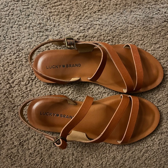 LUCKY BRAND leather sandals for women size 7.5 like new I accept offers - Picture 2 of 4